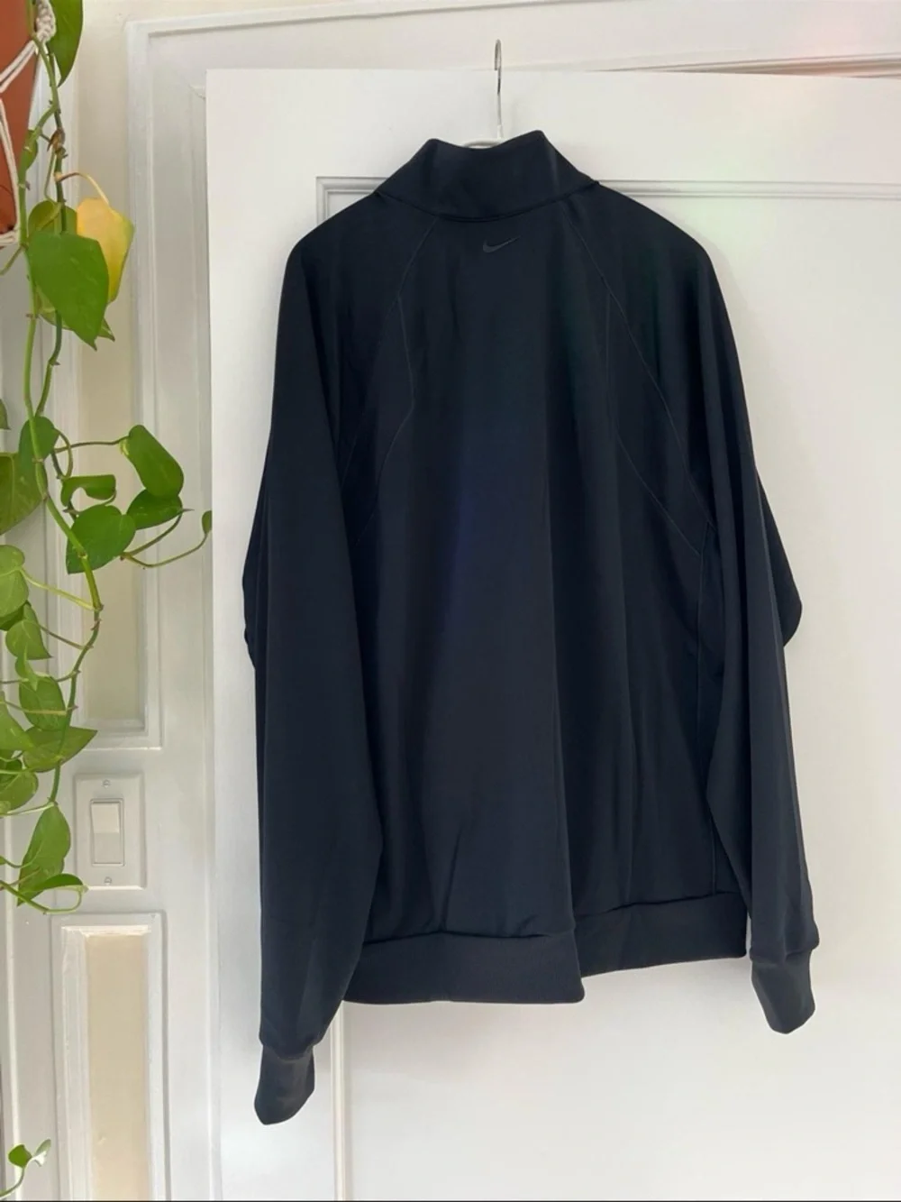 NWT Nike Men’s Medium Workout Bundle (3 Pieces - Shirt, Pants, Jacket)